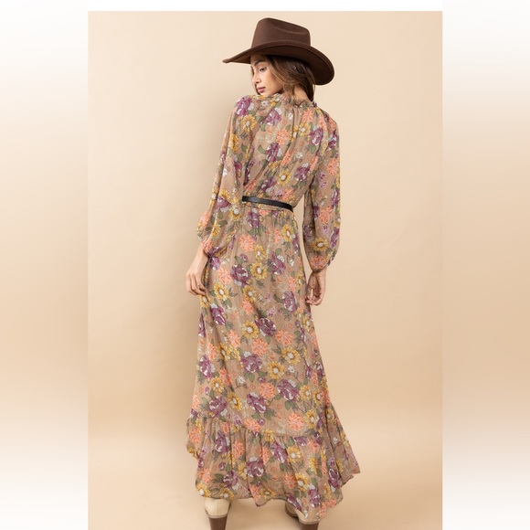 42 Beautiful Floral Print Tiered Maxi Dress - Picture 5 of 6